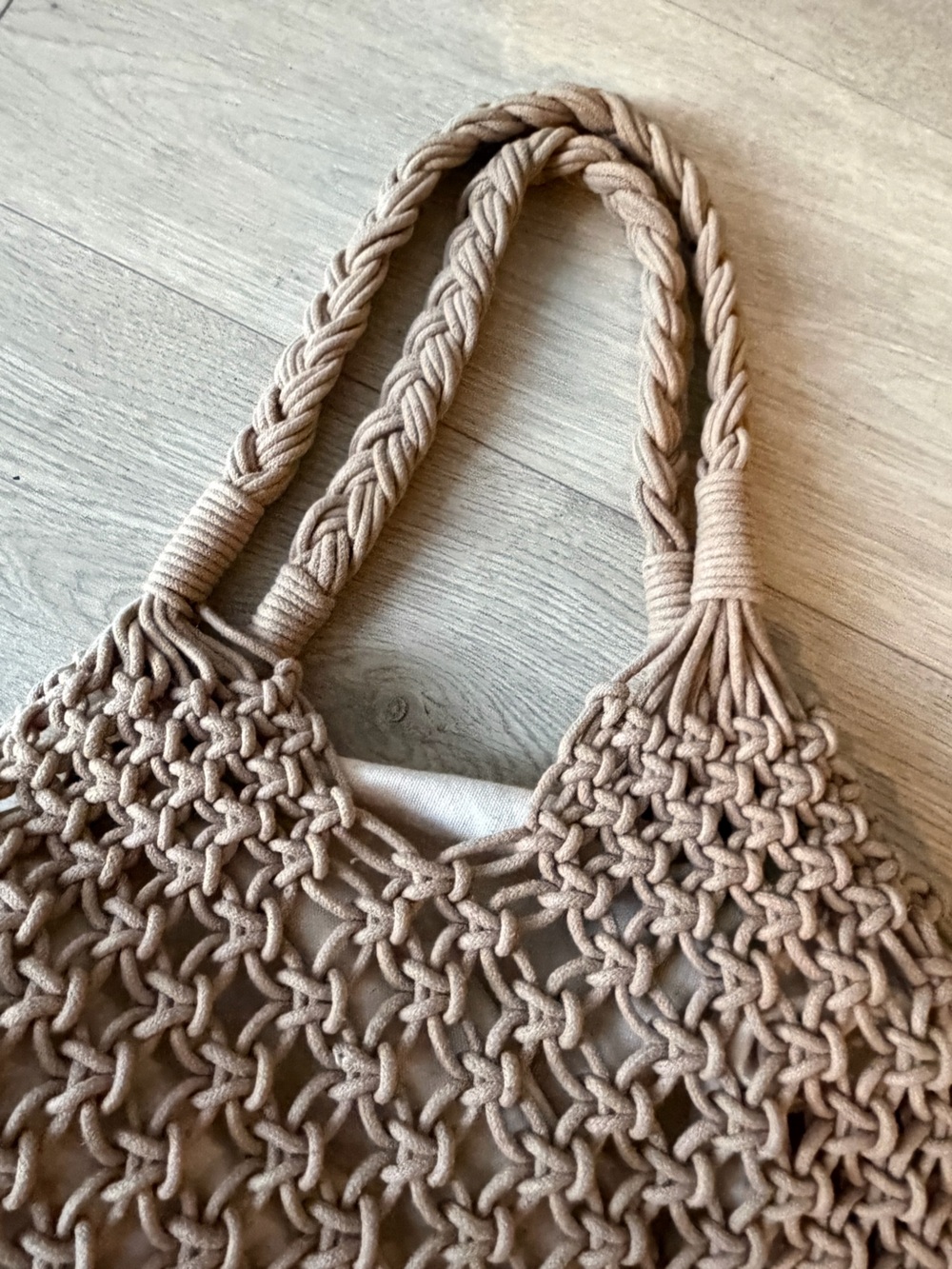 Main Character Tan Macrame Bag - Picture 4 of 4